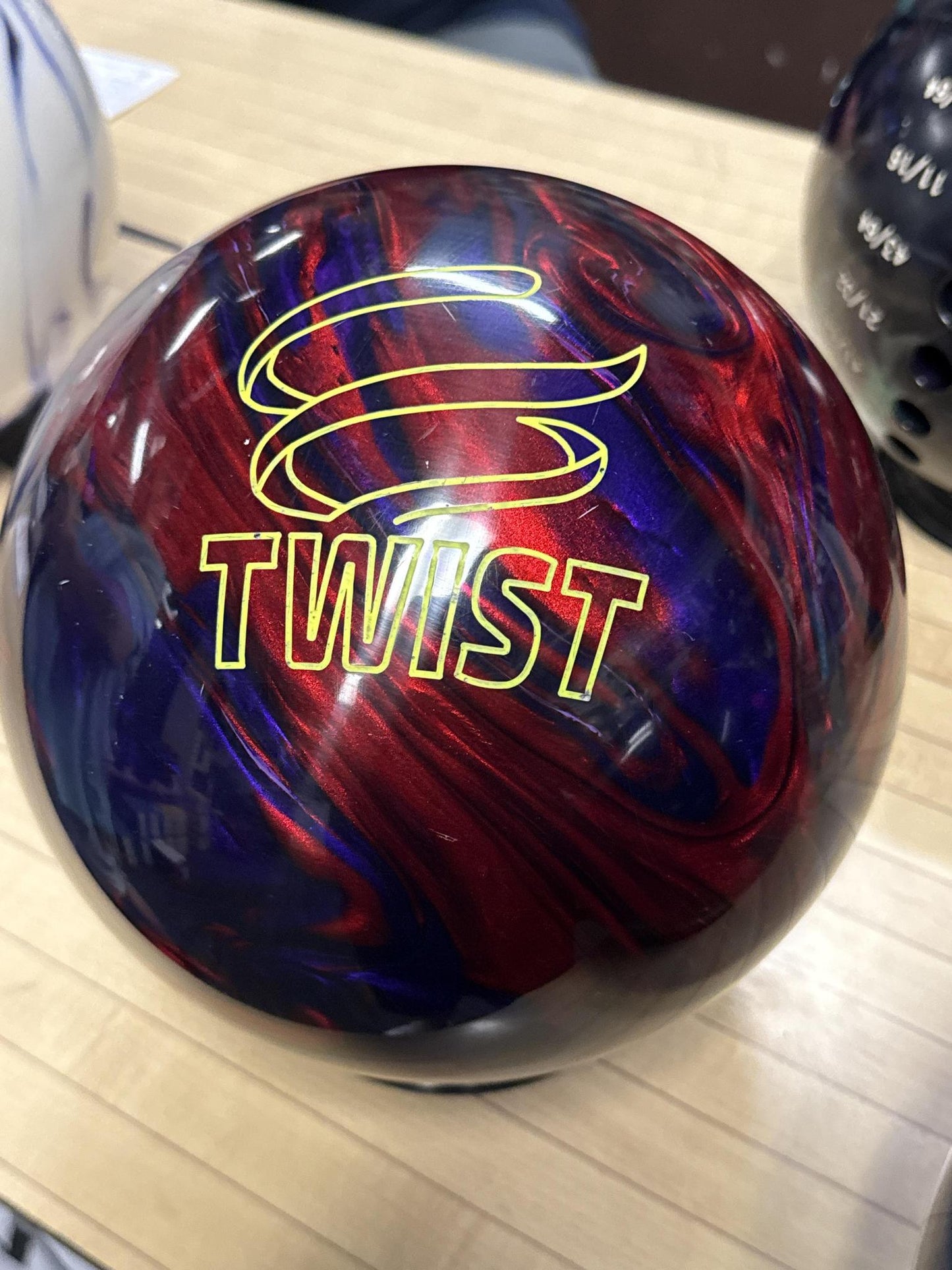 (Used) Twist Red/Purple #1037