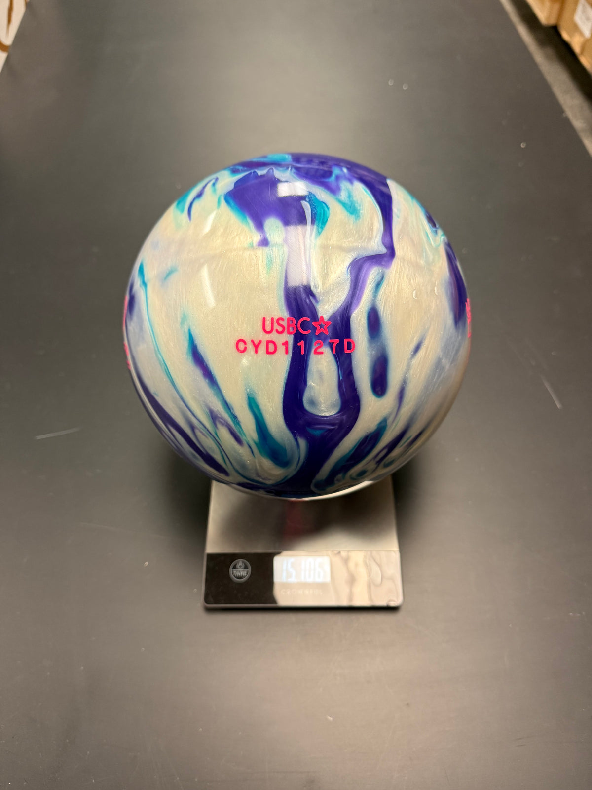 Used Kinetic Sapphire Ice 15lb #127D