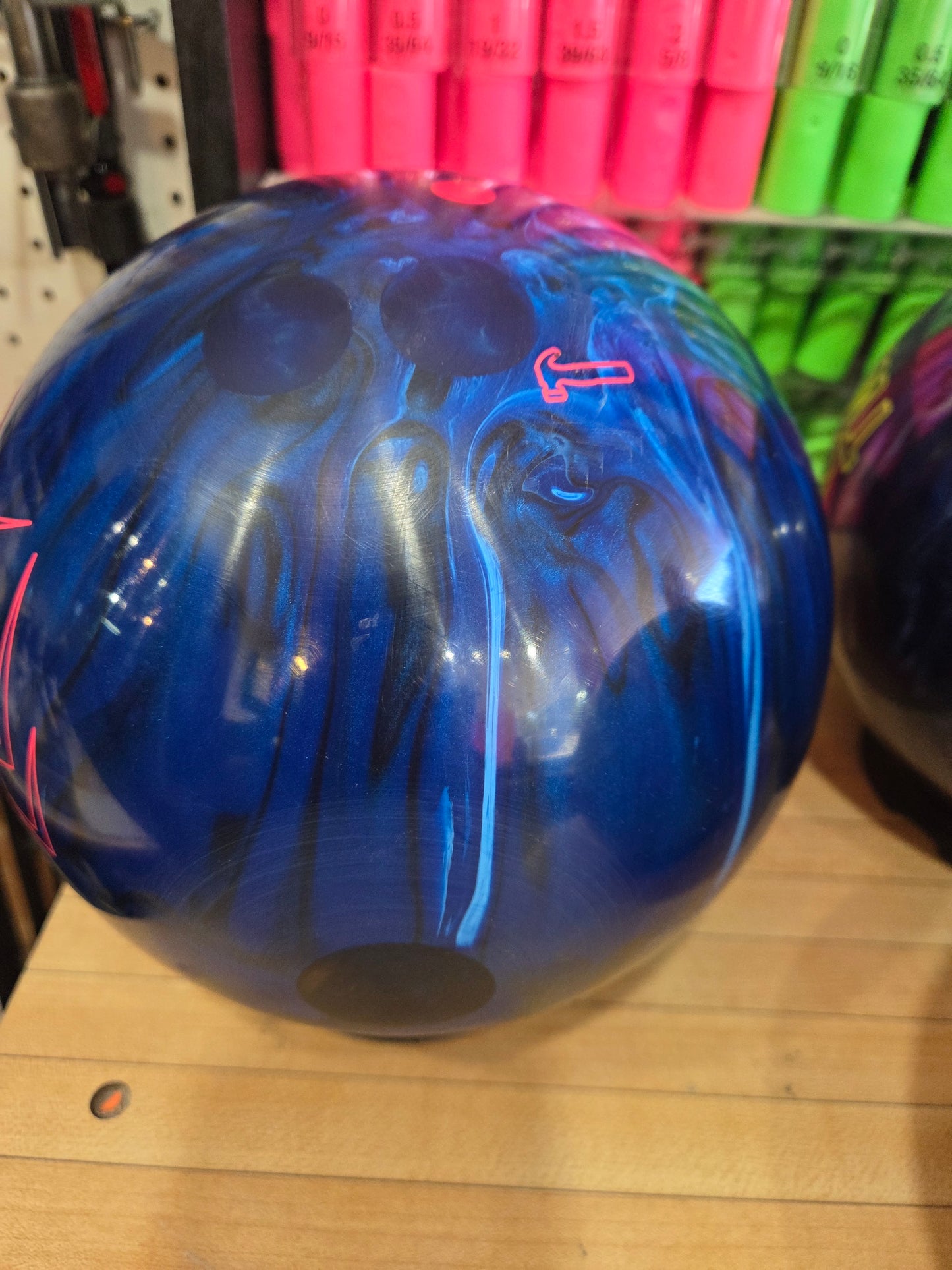 Used Black Widow Mania 14lb #179C