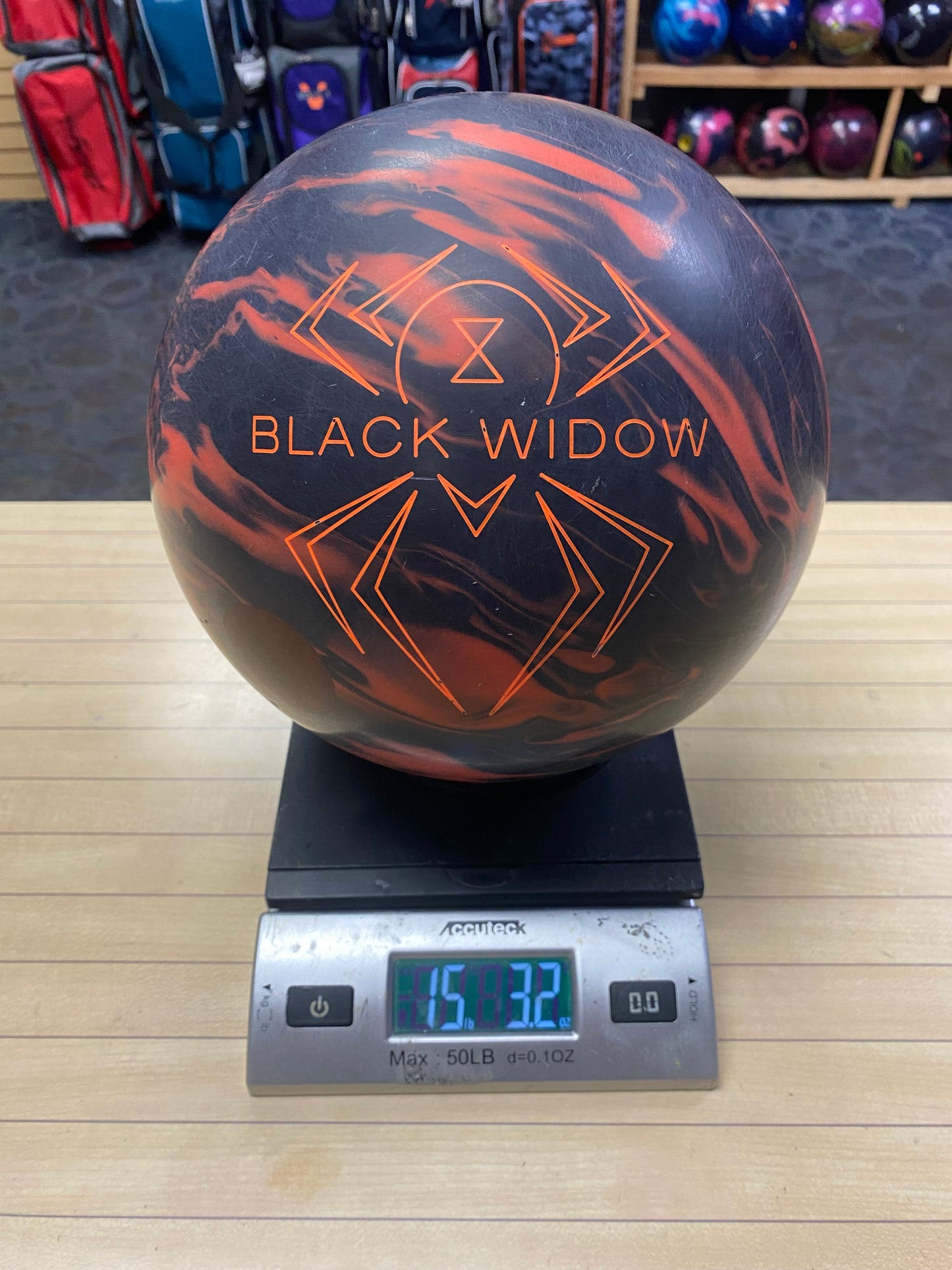 Used Black Widow 3.0 Solid 15lb #122L