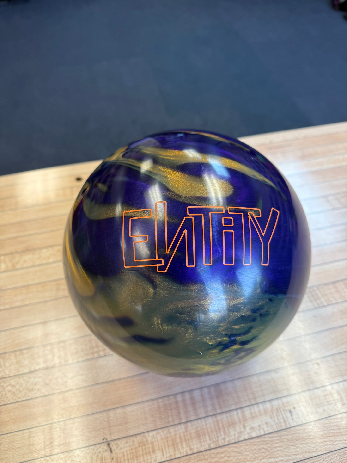 Used Entity Pearl 15lb #136P