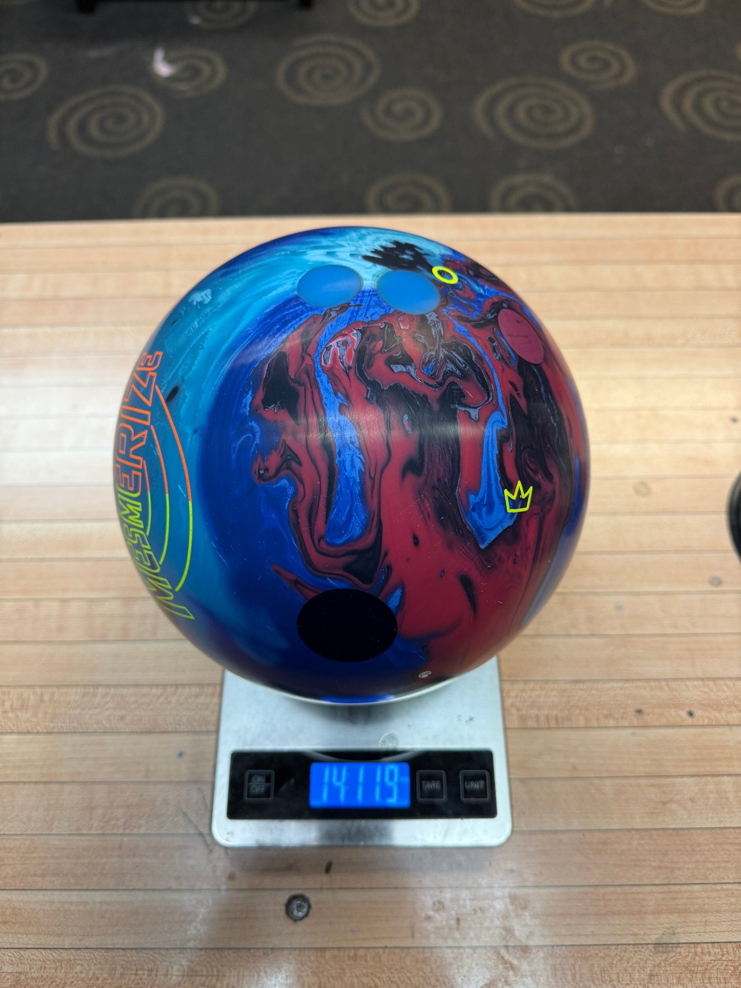 Used Mesmerize 15lb #147H