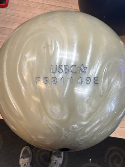(Used) Black Widow Ghost Pearl 14lb #149E