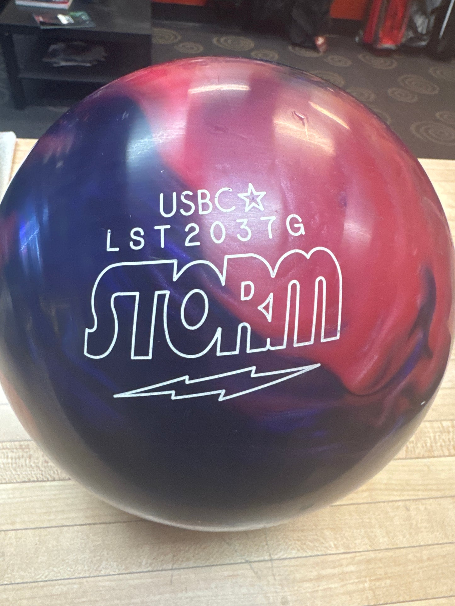 (Used) Tropical Surge Pink/Purple 12lb #037G