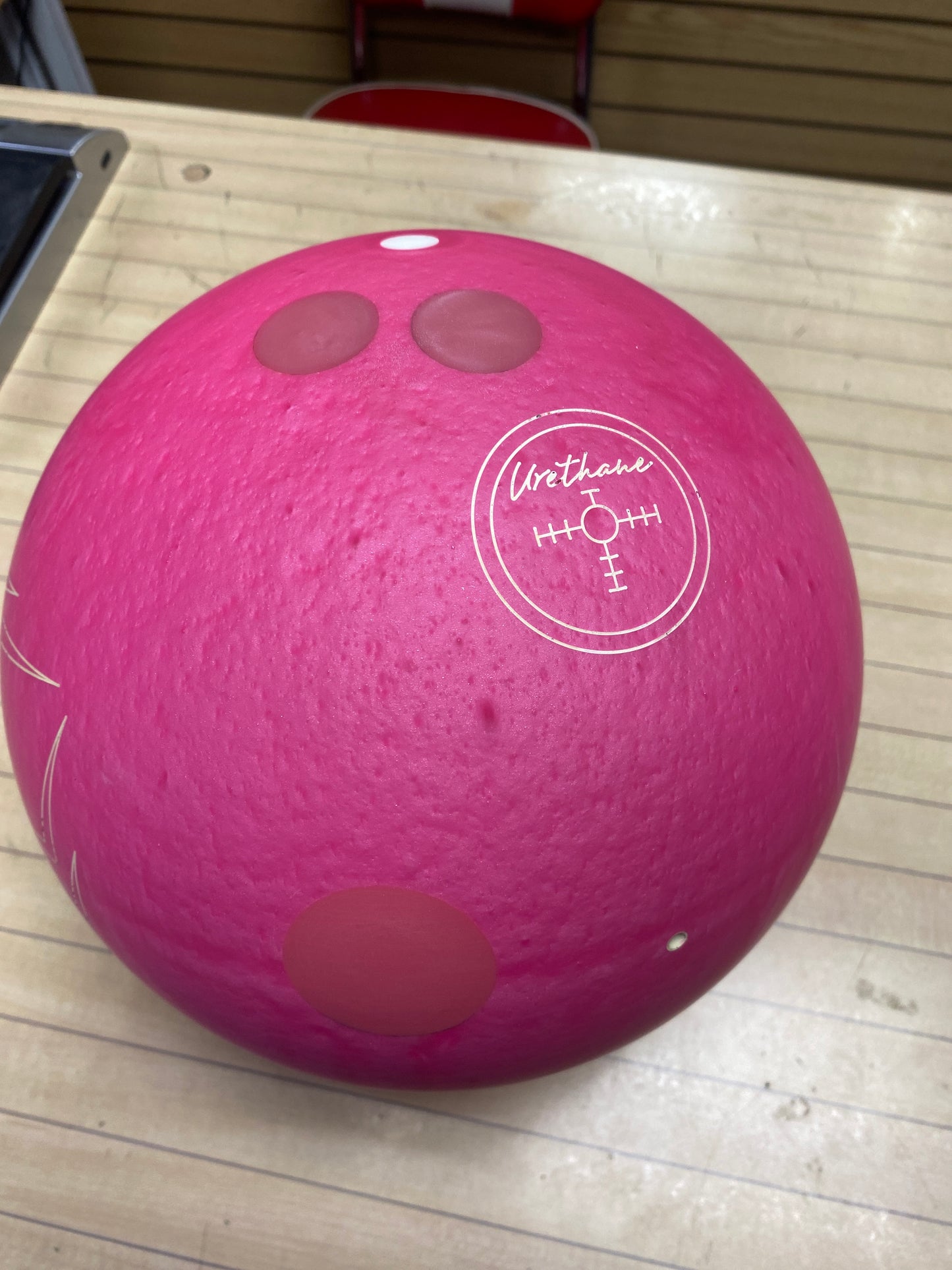 (Used) Black Widow Pink Urethane 15lb #2032