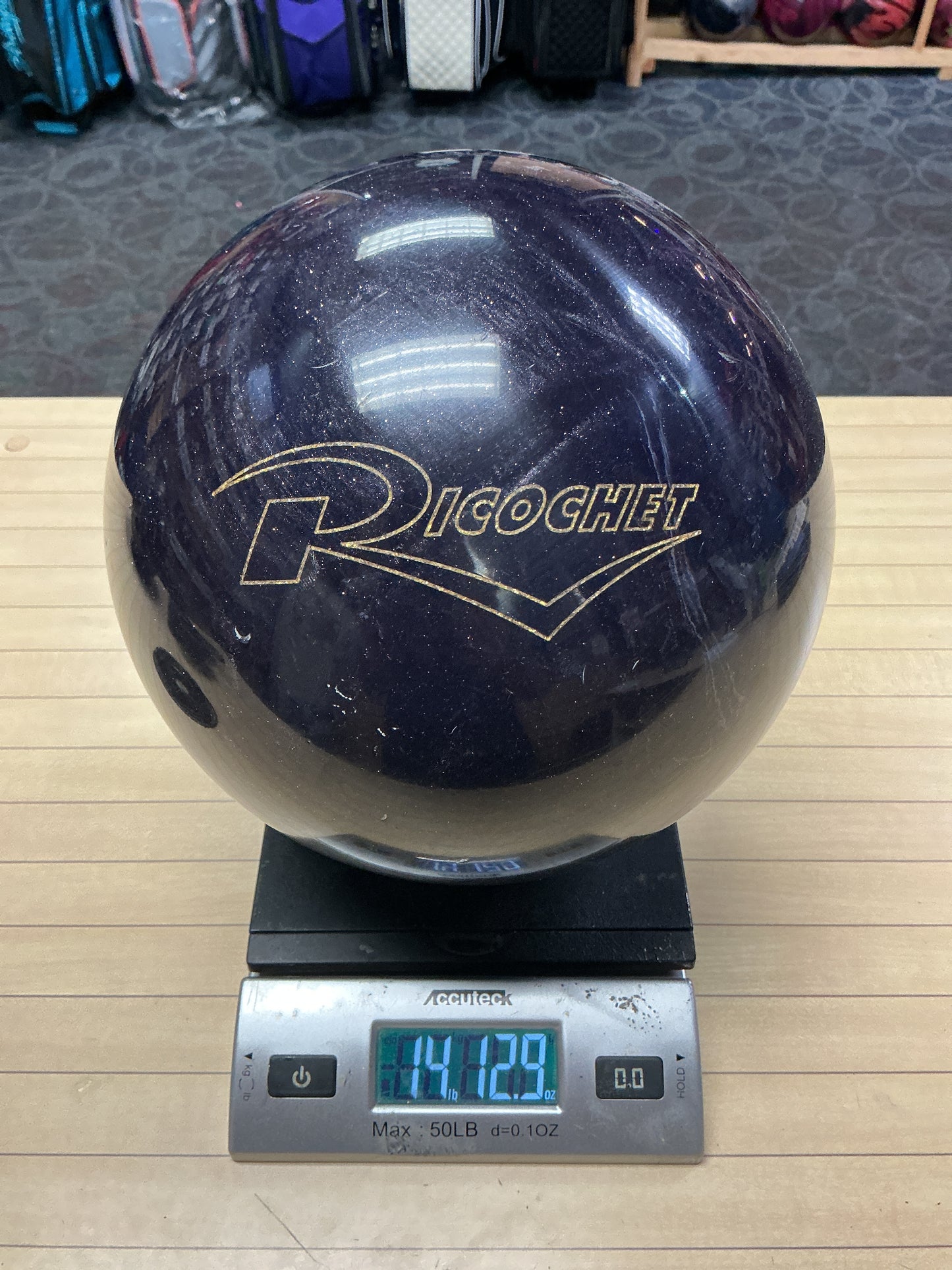 Used Ricochet Pearl 15lb #126E