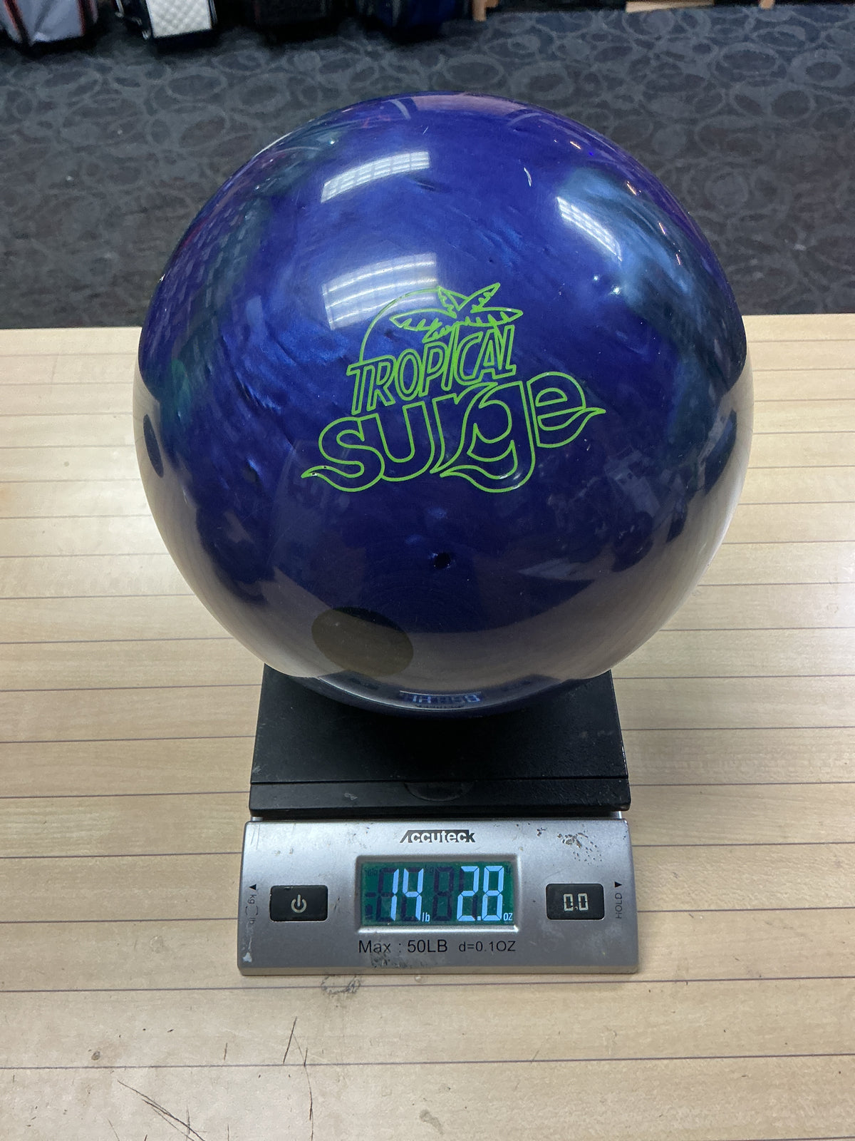 Used Tropical Surge Purple/Silver 14lb #082Q