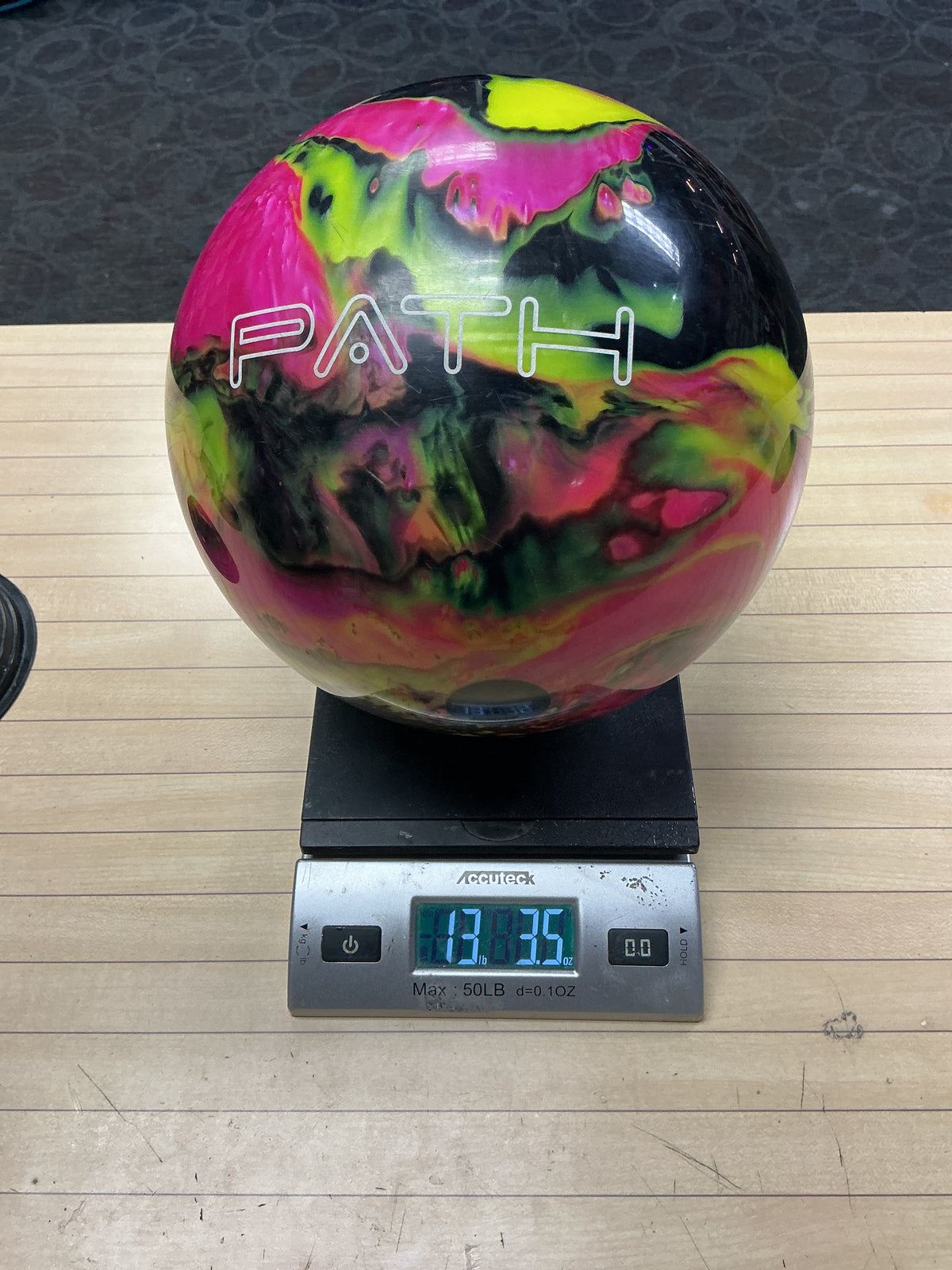 Used Pyramid Path Pink/Black/Green 13lb #1801